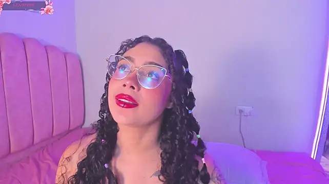 antonelllepiercee Chat XXX in diretta
