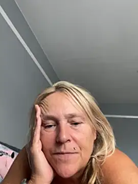 Blondnboujee53 Obrolan Langsung XXX