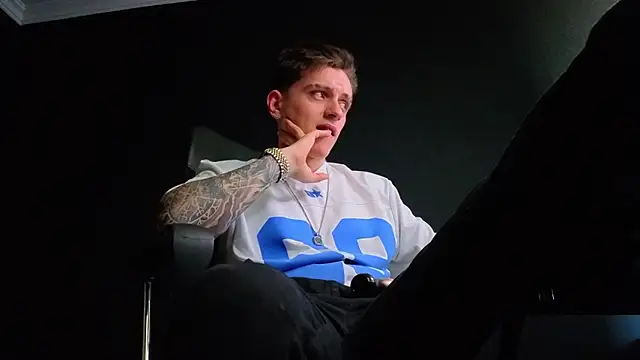 FelixStarkk Live XXX-Chat
