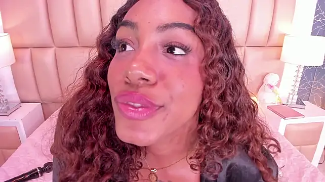 Sofia_StanleyのライブXXXチャット
