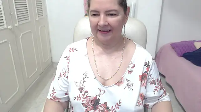 leonela_69 Chat XXX in diretta