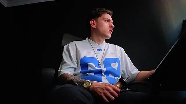 FelixStarkk 现场XXX聊天