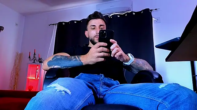MightyAaron66 Chat XXX live