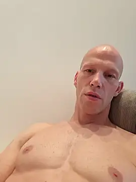 genaroo38's Live XXX Chat