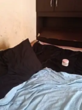 Thick_Mommie Adlı Modelin Canlı XXX Sohbeti