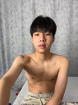 guoguo18 即時 XXX 聊天