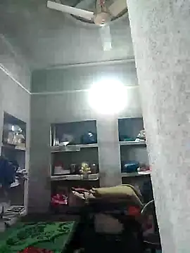 HotLoomaraj29 Adlı Modelin Canlı XXX Sohbeti