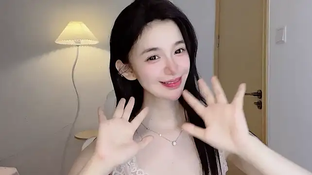 Annie-3's Live XXX Chat