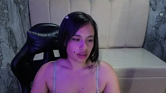 nova_pink_r Chat XXX live