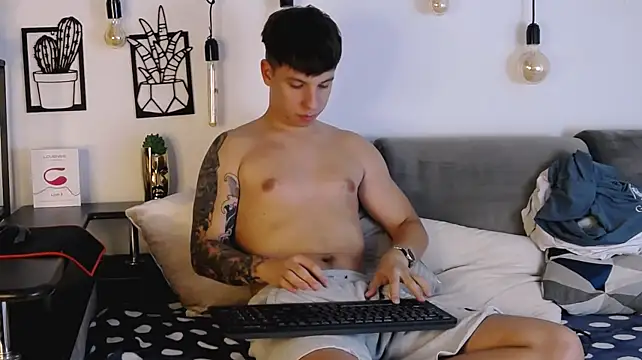 Živý XXX chat ThomasEdisonn