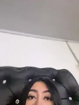 KittyRous' Live XXX Chat