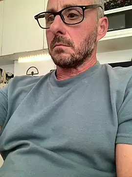 Lucid50 live XXX chat
