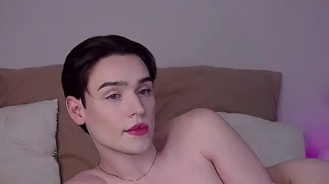 RobbyCharming Adlı Modelin Canlı XXX Sohbeti