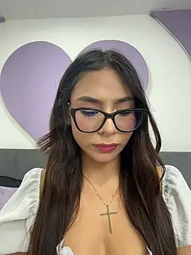 amira_cute2 – Naživo XXX chat