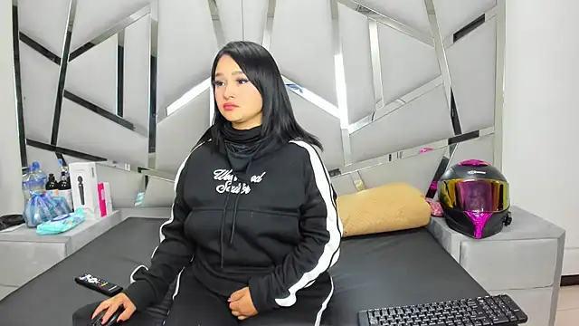 Chat XXX en directo de Catherinee69_x