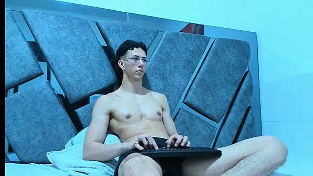 OliverThompsonJS 라이브 XXX 채팅