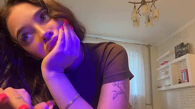 XXX chat uživo modela Hannah_xBaby