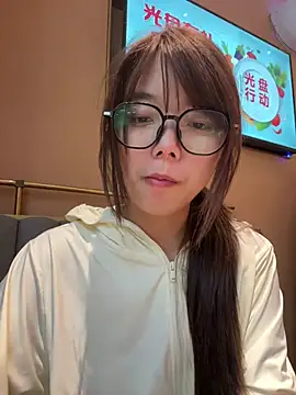 Puting_q's Live XXX Chat