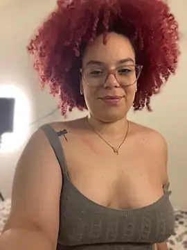Leyah__ élő XXX-chatje