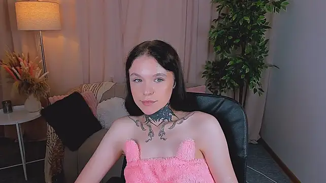 Jessika_Non Adlı Modelin Canlı XXX Sohbeti