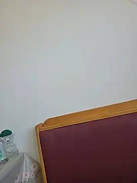 Chat +18 de KaylinJan ao vivo