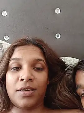 Chat XXX en directo de Indianqueen03