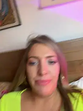 Chat XXX en directo de hollyharmd