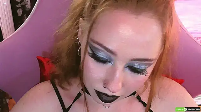 Chat +18 de TinaBrook ao vivo