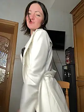 GoldenGoddess- Adlı Modelin Canlı XXX Sohbeti