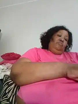nancy111 élő XXX-chatje