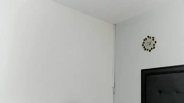 Chatroom XXX en direct de CloeMature