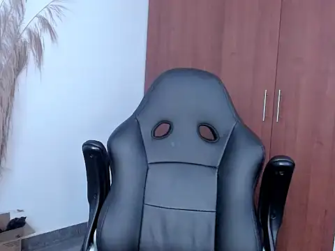 Pier_Simons Chat XXX live