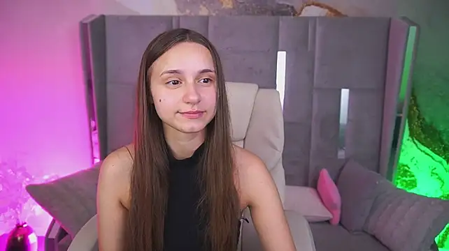 TinyNatalie 现场XXX聊天