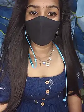 Tamil_Charu_ Adlı Modelin Canlı XXX Sohbeti