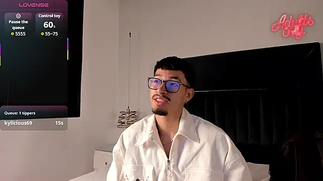 Chat XXX en directo de Jaxon_Carter