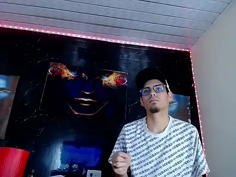 Онлайн чат XXX JaxM_