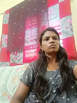 Nehaa702213 élő XXX-chatje