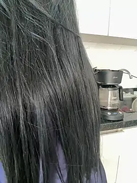 צ'אט XXX בשידור חי של hotadhara01