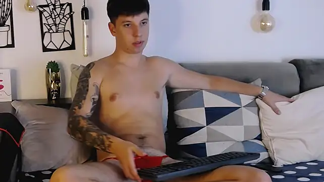 ThomasEdisonn XXX чат на живо
