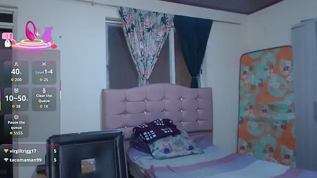 Chat XXX ao vivo de makennaa_