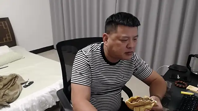 zhang1118 – Live XXX-chat
