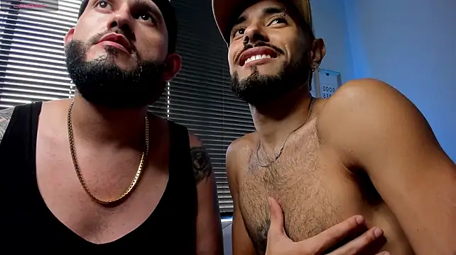 Bigsmallen Live XXX chat