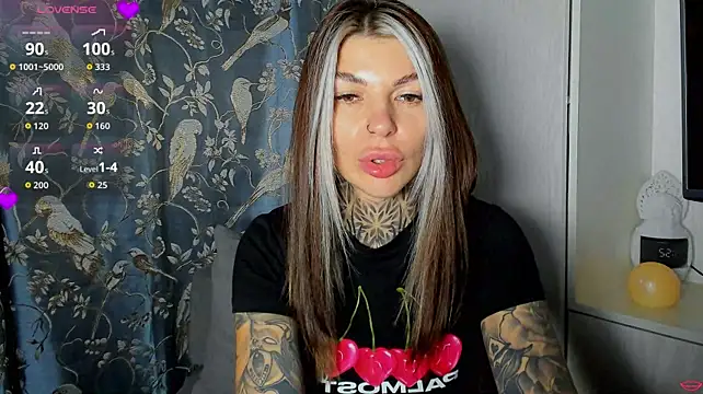 Chat +18 de tattooedBabyy ao vivo