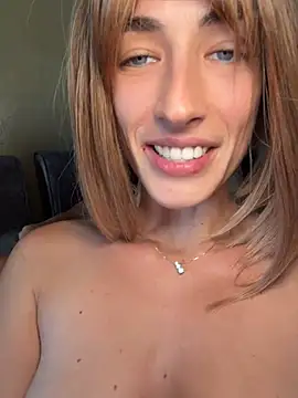 XXX chat uživo modela SugarLily24