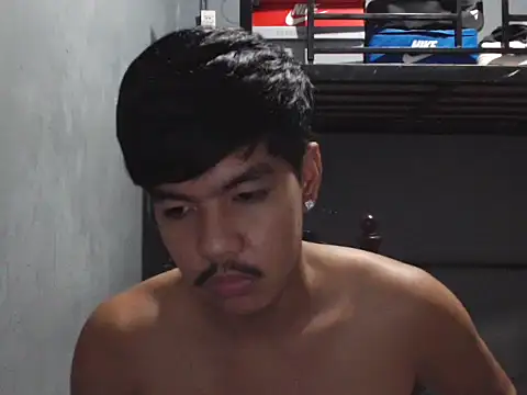 Dylannn_30's Live XXX Chat