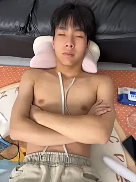 guoguo18のライブXXXチャット