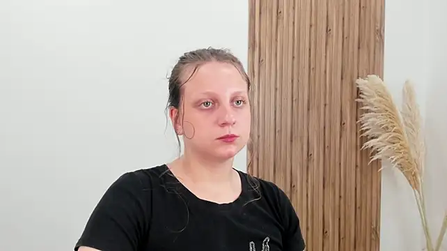 MaryMarmont লাইভ XXX চ্যাট