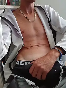 Skinboy06 Live XXX-Chat