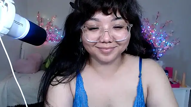 Chat +18 de Moertomlly ao vivo