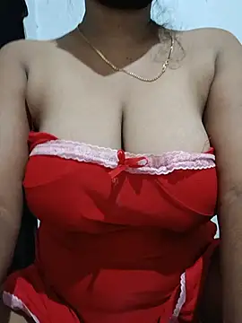 IamNaina69 即時 XXX 聊天